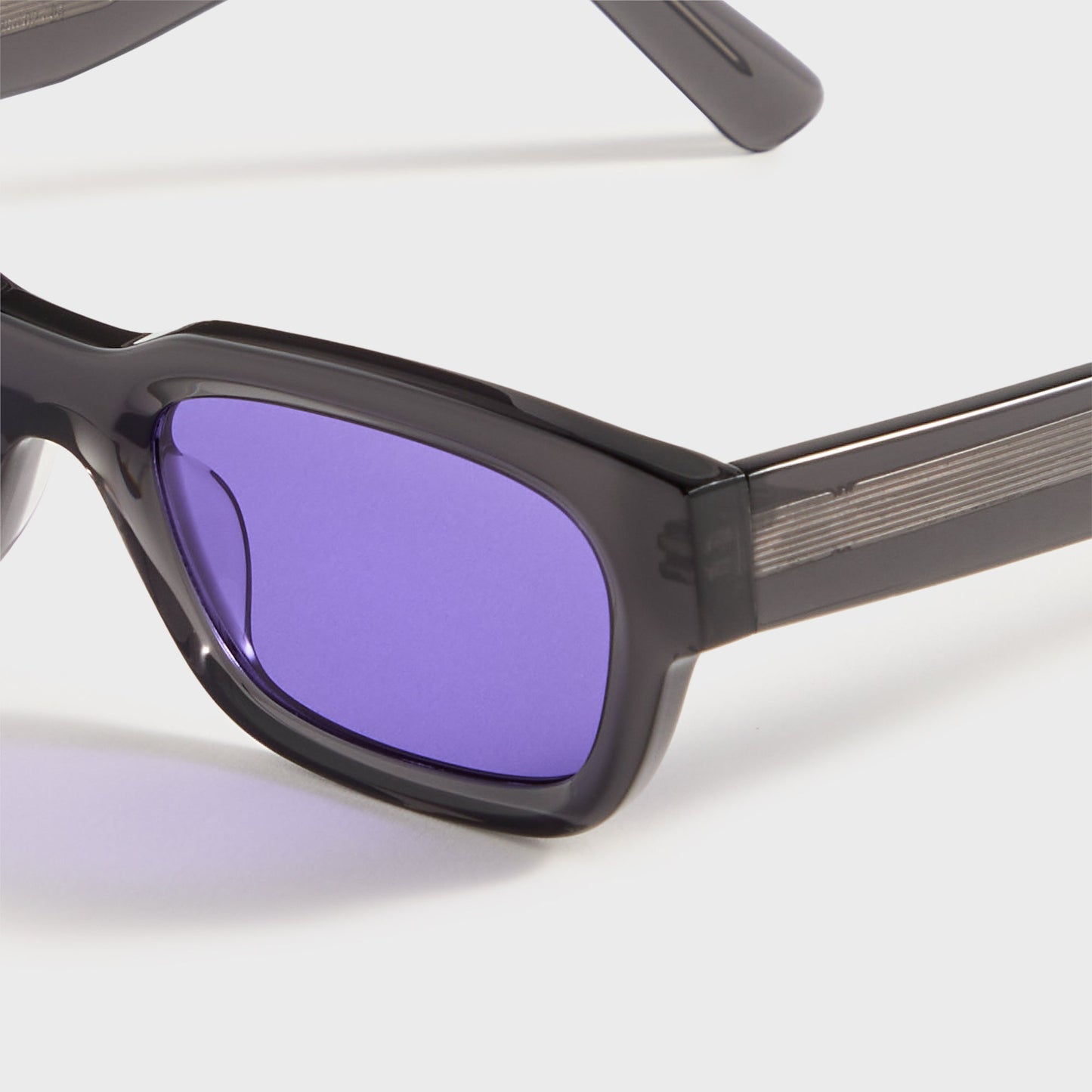 Men Kith AKILA Zed Sunglasses - Onyx / Grape