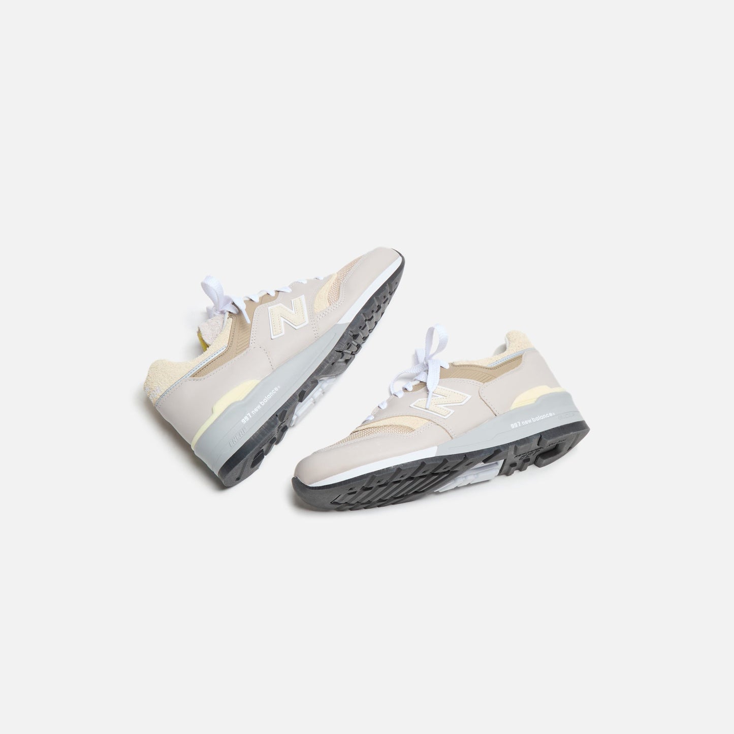 Men Kith New Balance Made in USA 997 - Moonrock / Driftwood