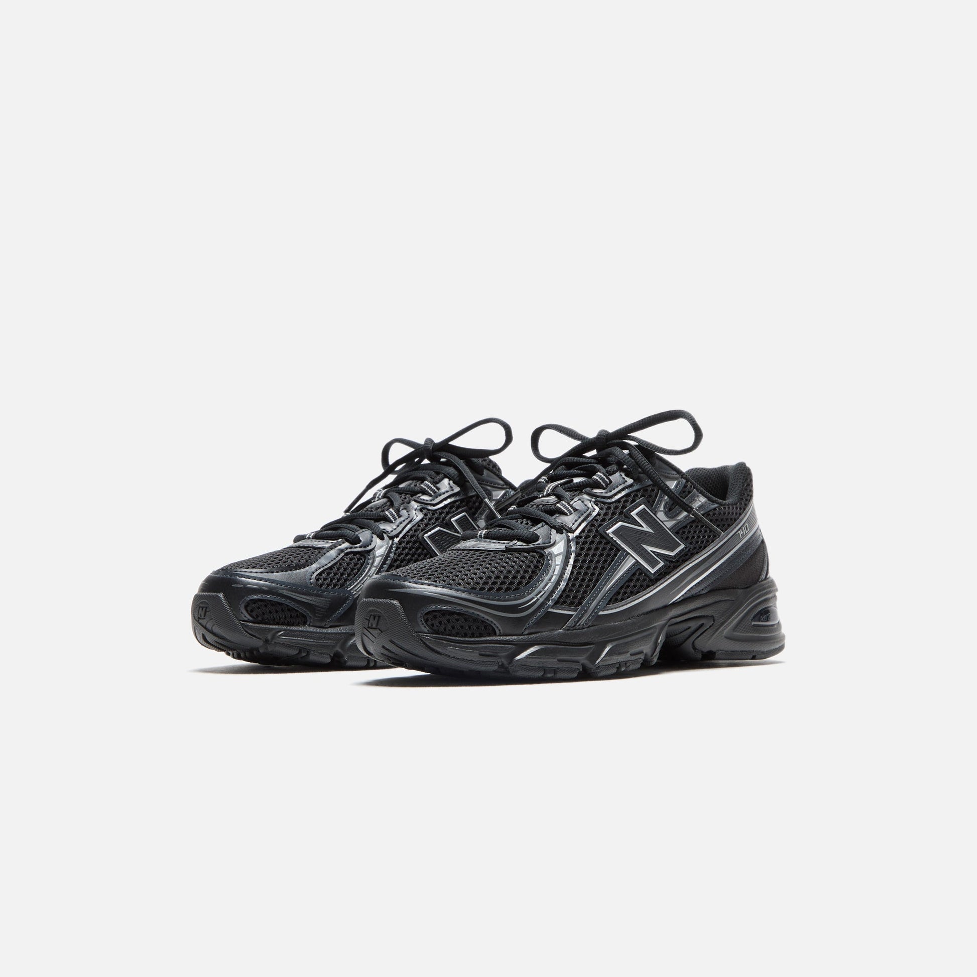 Men Kith New Balance 740 - Black / Silver Metallic