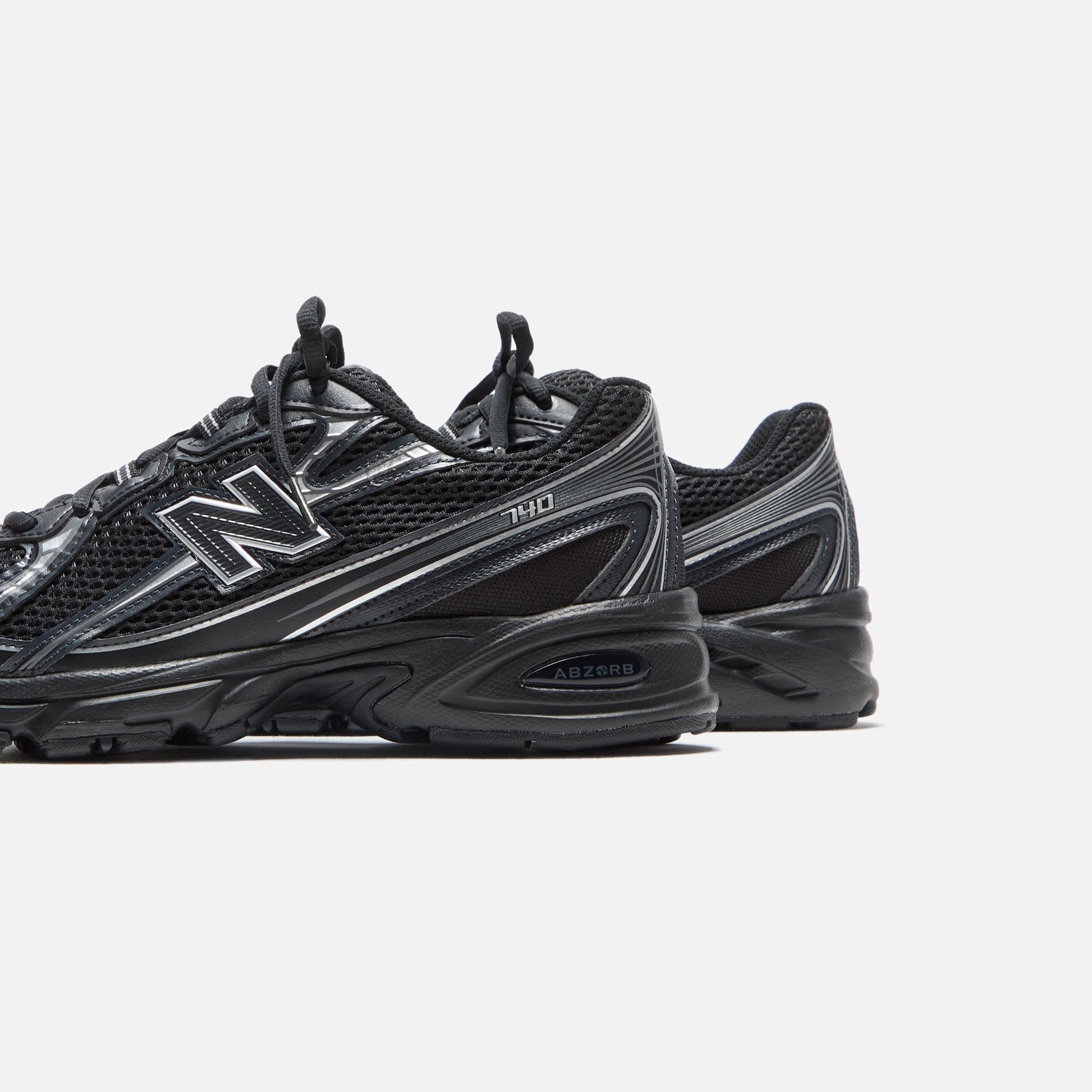 Men Kith New Balance 740 - Black / Silver Metallic