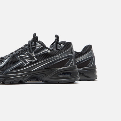 Men Kith New Balance 740 - Black / Silver Metallic