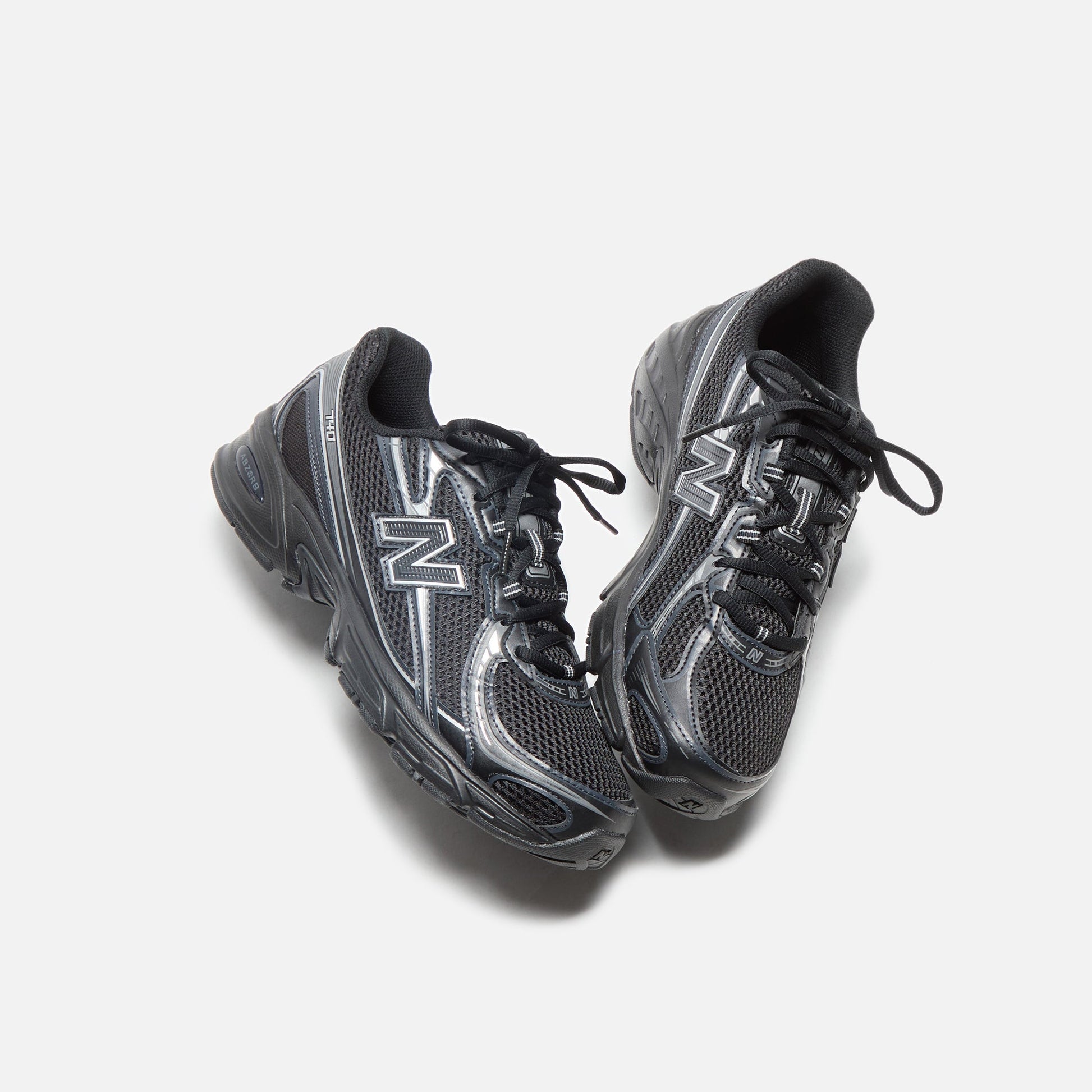 Men Kith New Balance 740 - Black / Silver Metallic