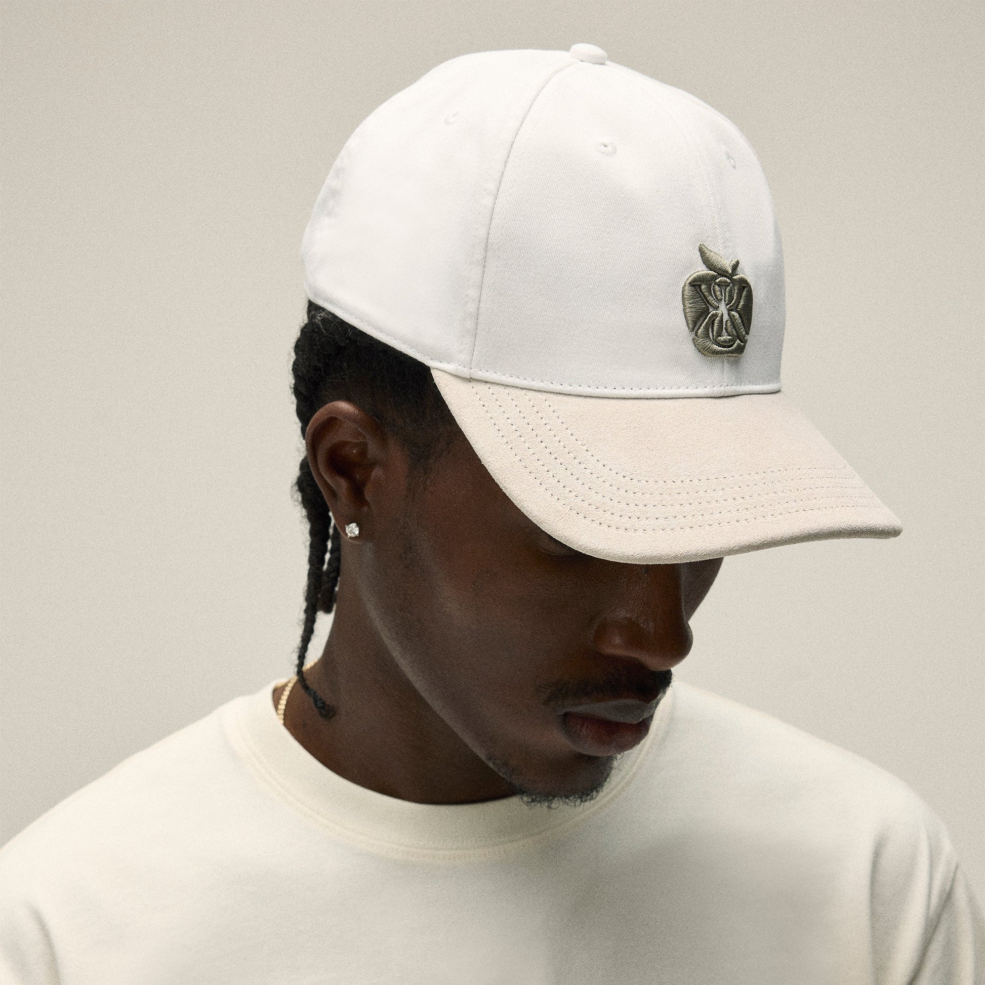 Men Kith Kith Two Tone Suede Brim Aaron Classic Cap - White
