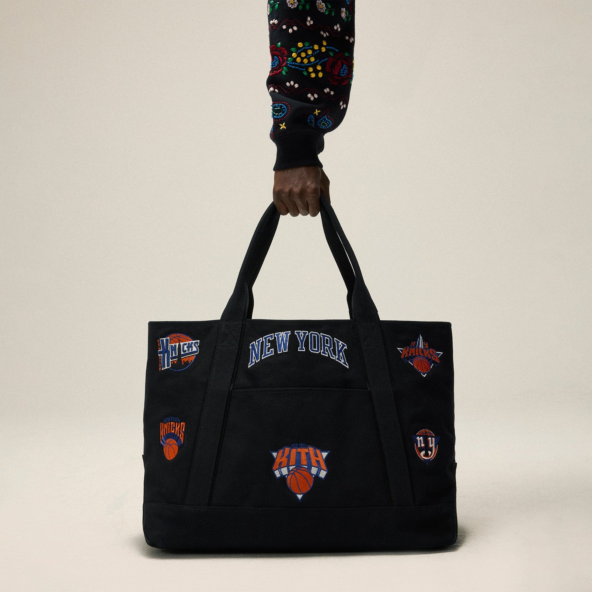 Men Kith Kith for the New York Knicks All Over Embroidered Canvas Tote - Black