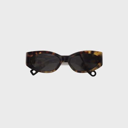 Women Kith Jacquemus Ovalo Sunglasses - T-Shell Grey