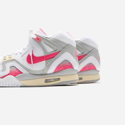 Men Kith Nike Air Tech Challenge II QS - White / Racer Pink / Light Smoke Grey