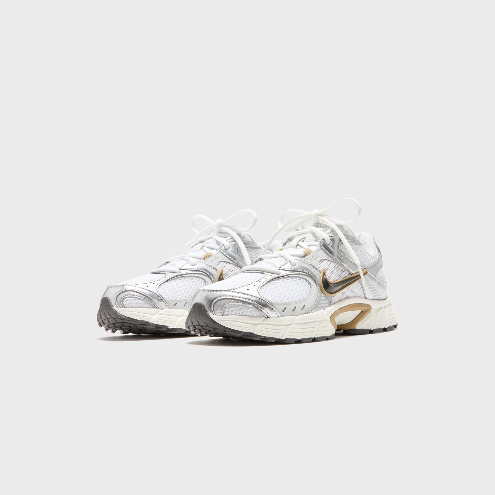 Men Kith Nike V5 Rnr - White / Medium Ash / Parachute Beige / Metallic Pewter /
