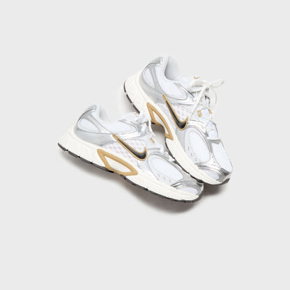 Men Kith Nike V5 Rnr - White / Medium Ash / Parachute Beige / Metallic Pewter /