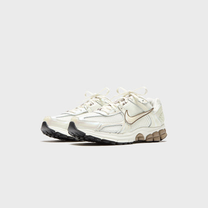 Men|Women Kith Nike WMNS Zoom Vomero 5 - Sail / Mink Brown / Black