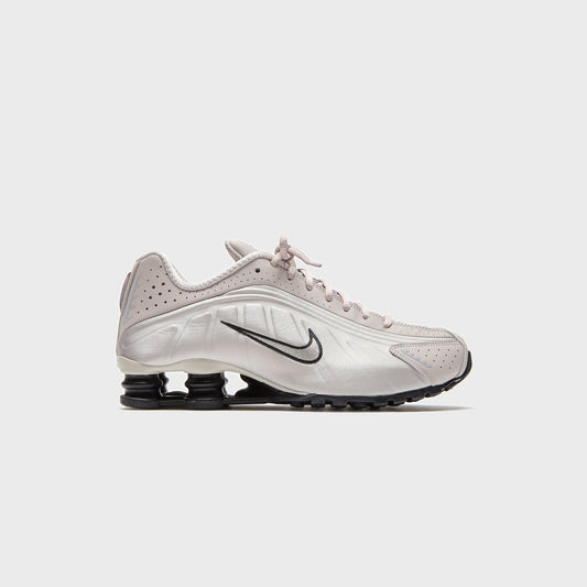 Men Kith Nike Shox R4 - College Grey / University Red / Metallic Silver / Black