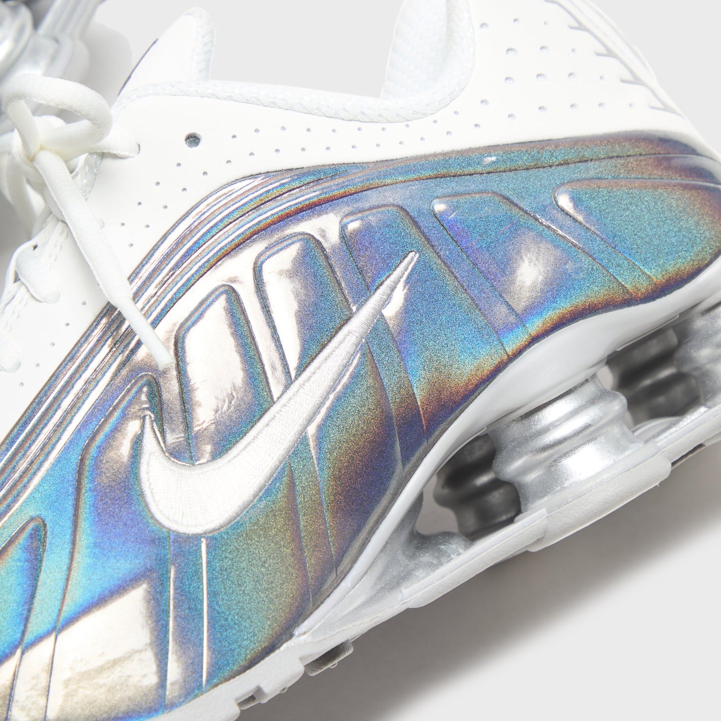 Women Kith Nike WMNS Shox R4 - Hydrangeas / Metallic Silver / Summit White