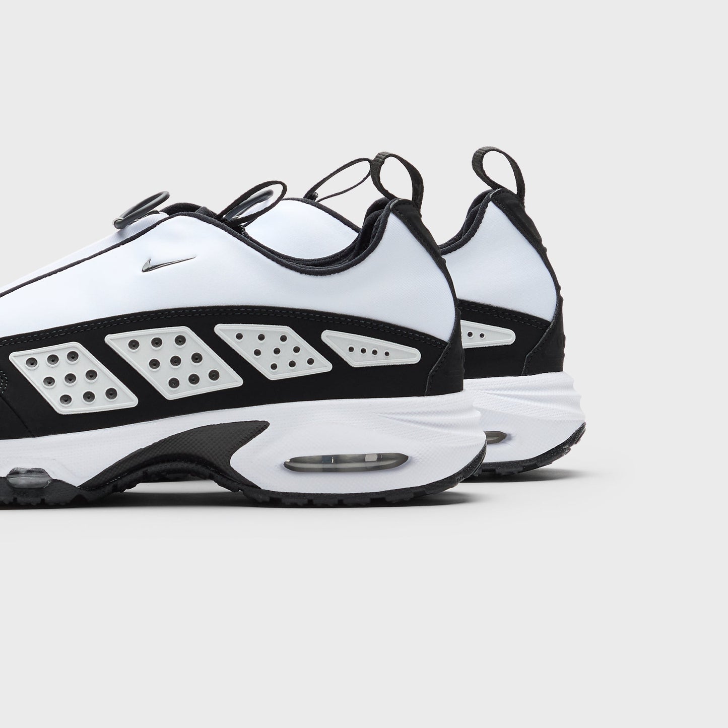 Women Kith Nike WMNS Air Max SNDR - White / Black