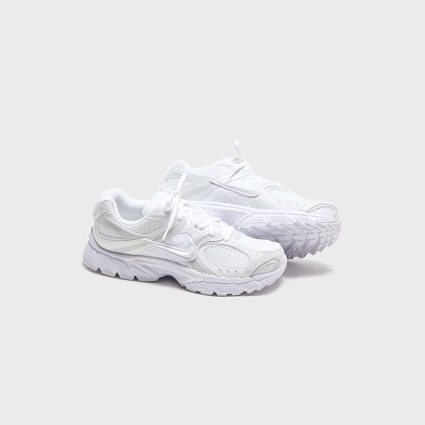 Women Kith Nike WMNS V5 Rnr - White /Black / Metallic Silver