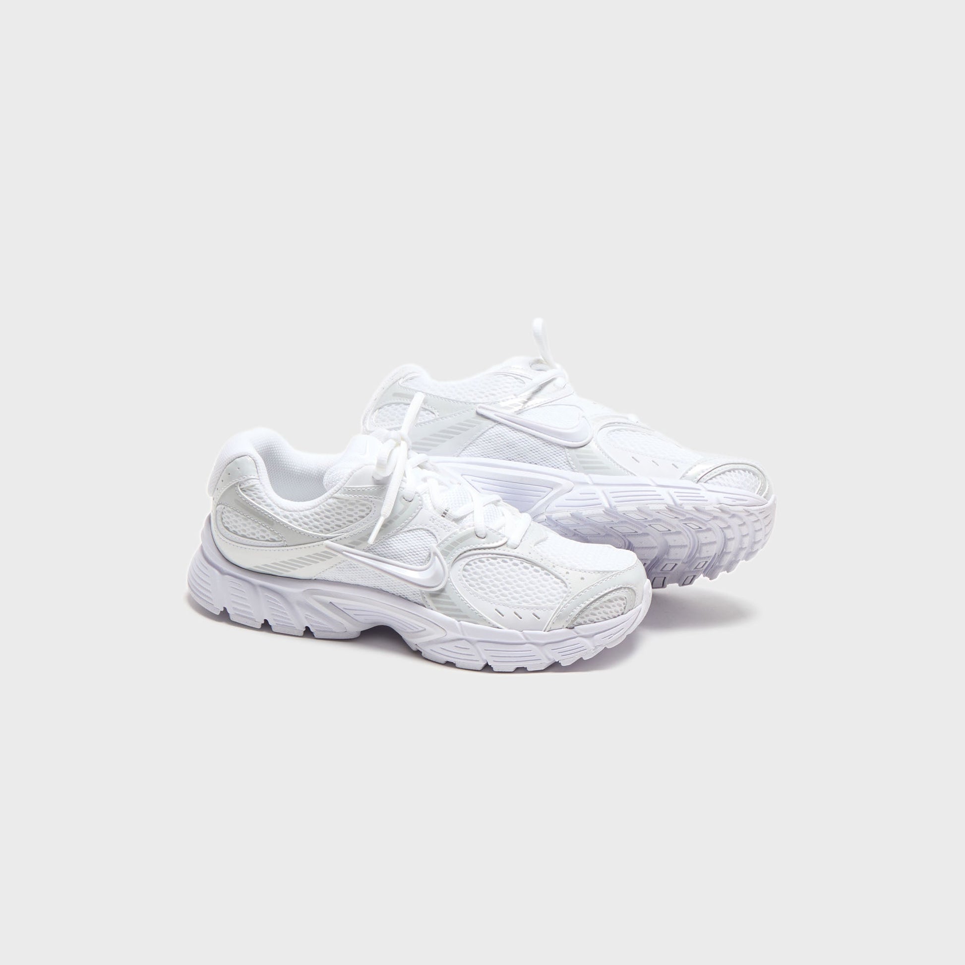Women Kith Nike WMNS V5 Rnr - White /Black / Metallic Silver