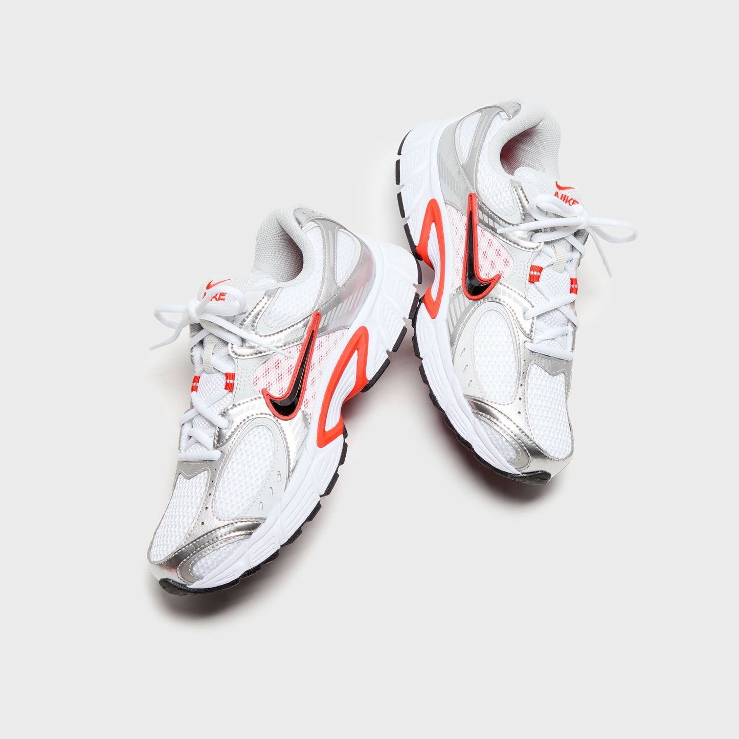 Women Kith Nike WMNS V5 Rnr - White / Picante Red / Vast Grey / Black