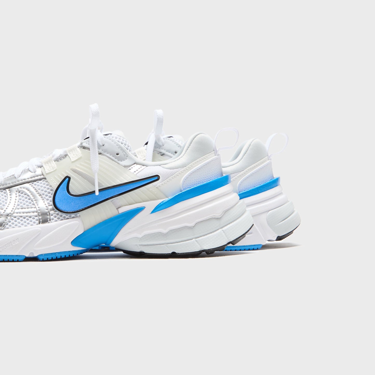 Women Kith Nike WMNS V2K Run - White / Pure Platinum / Summit White / Light Photo