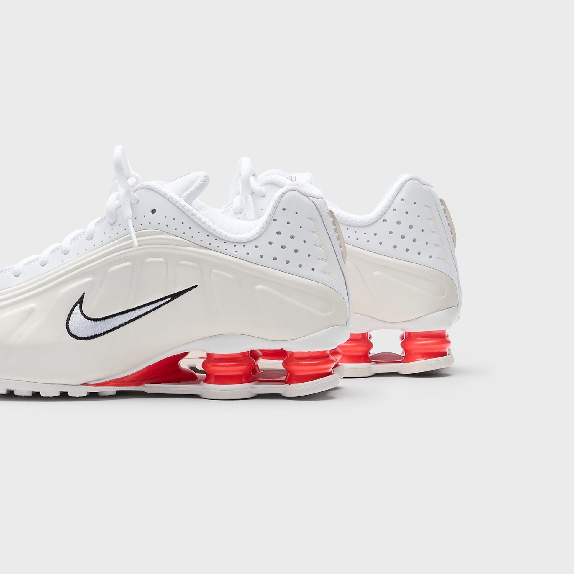 Women Kith Nike WMNS Shox R4 - White / Phantom / Picante Red