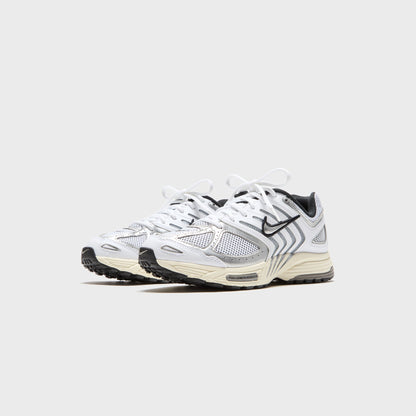 Women Kith Nike WMNS Air Pegasus 2005 - White / Coconut Milk / Black / Metallic S