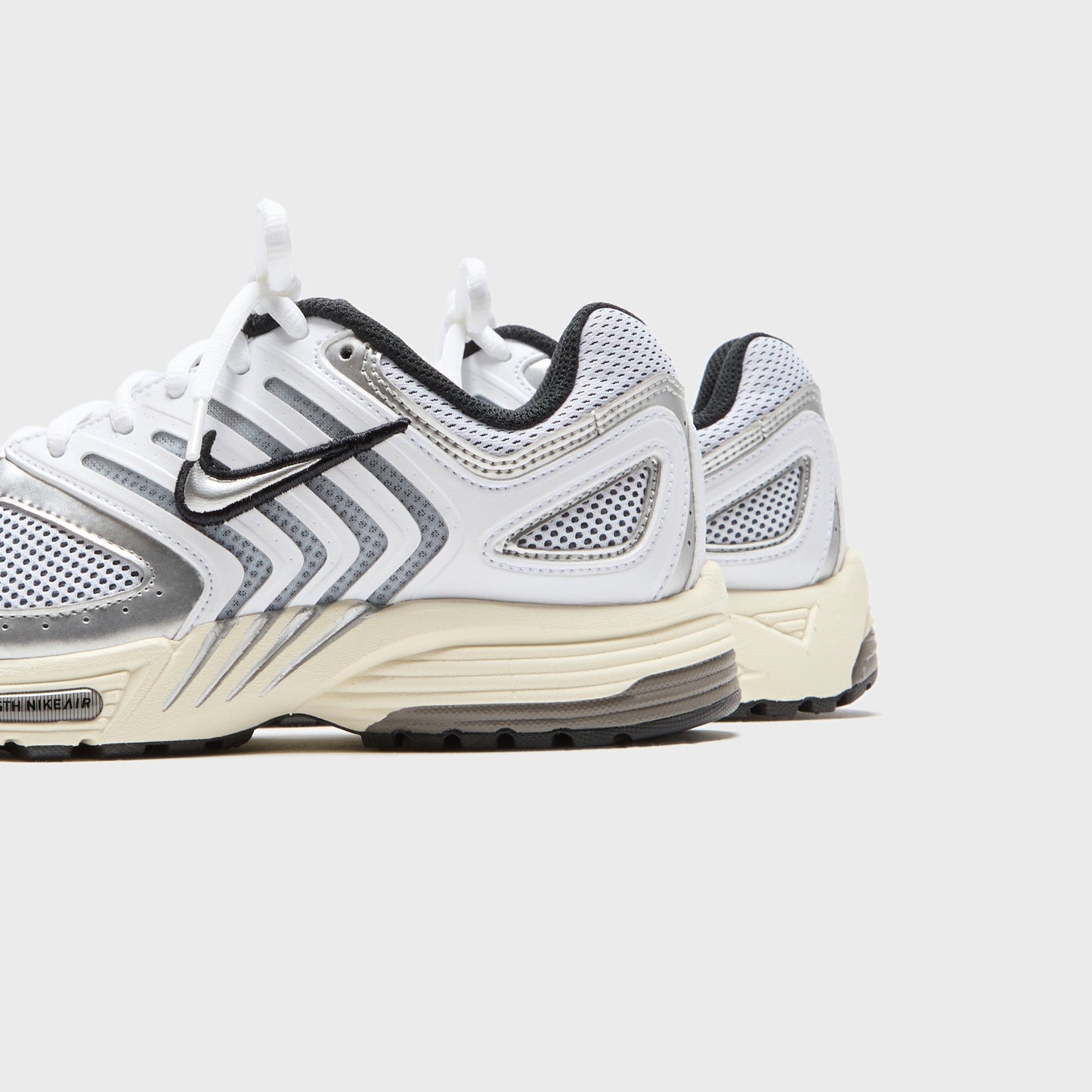 Women Kith Nike WMNS Air Pegasus 2005 - White / Coconut Milk / Black / Metallic S