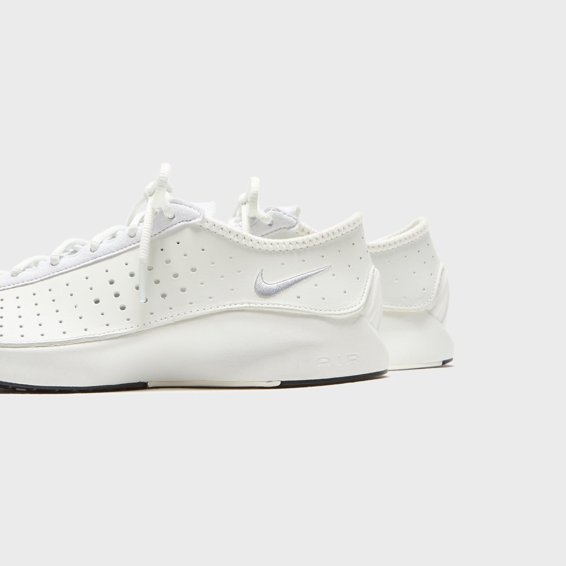 Women Kith Nike WMNS Air Superfly - White / Metallic Silver / Black / Sail