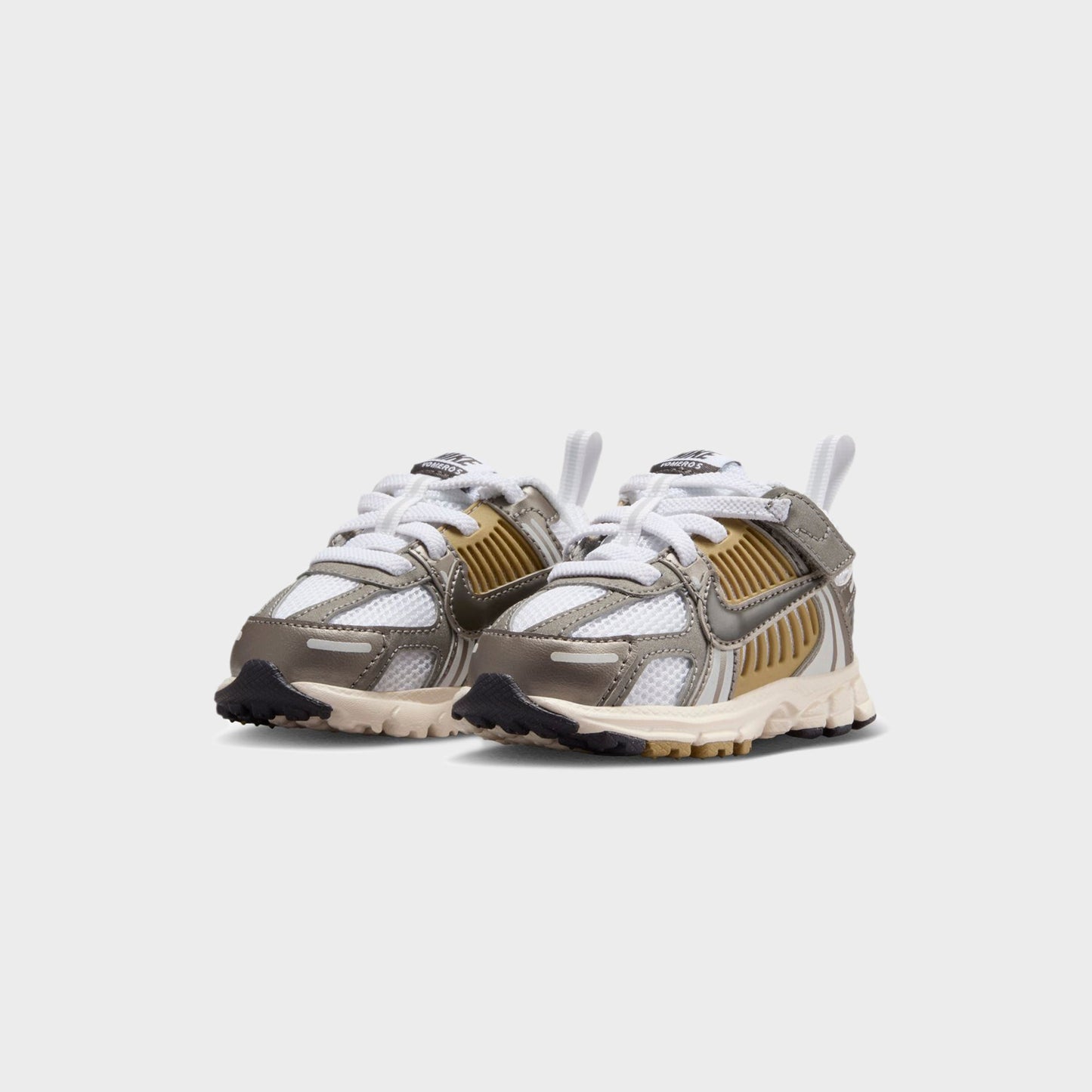 Kids Kith Nike TD Zoom Vomero 5 - Metallic Pewter / Medium Ash / Parachute Beige