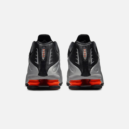 Men Kith Nike Shox R4 - Metallic Silver / Black / Picante Red / Metallic Silver