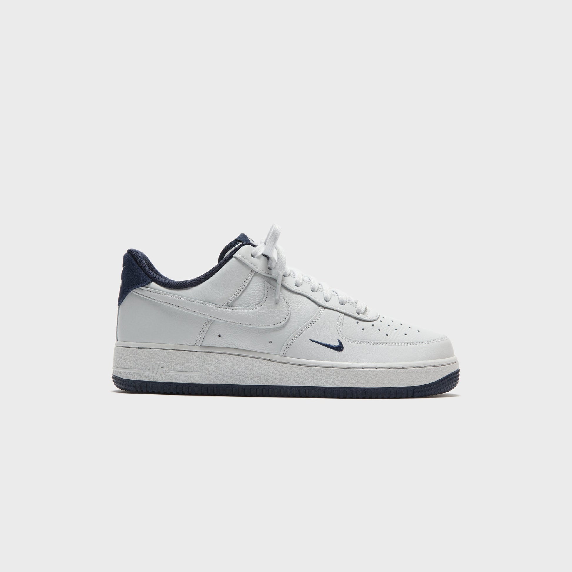 Men Kith Nike Air Force 1 ’07 Lv8 - Photon Dust / Obsidian / Photon Dust