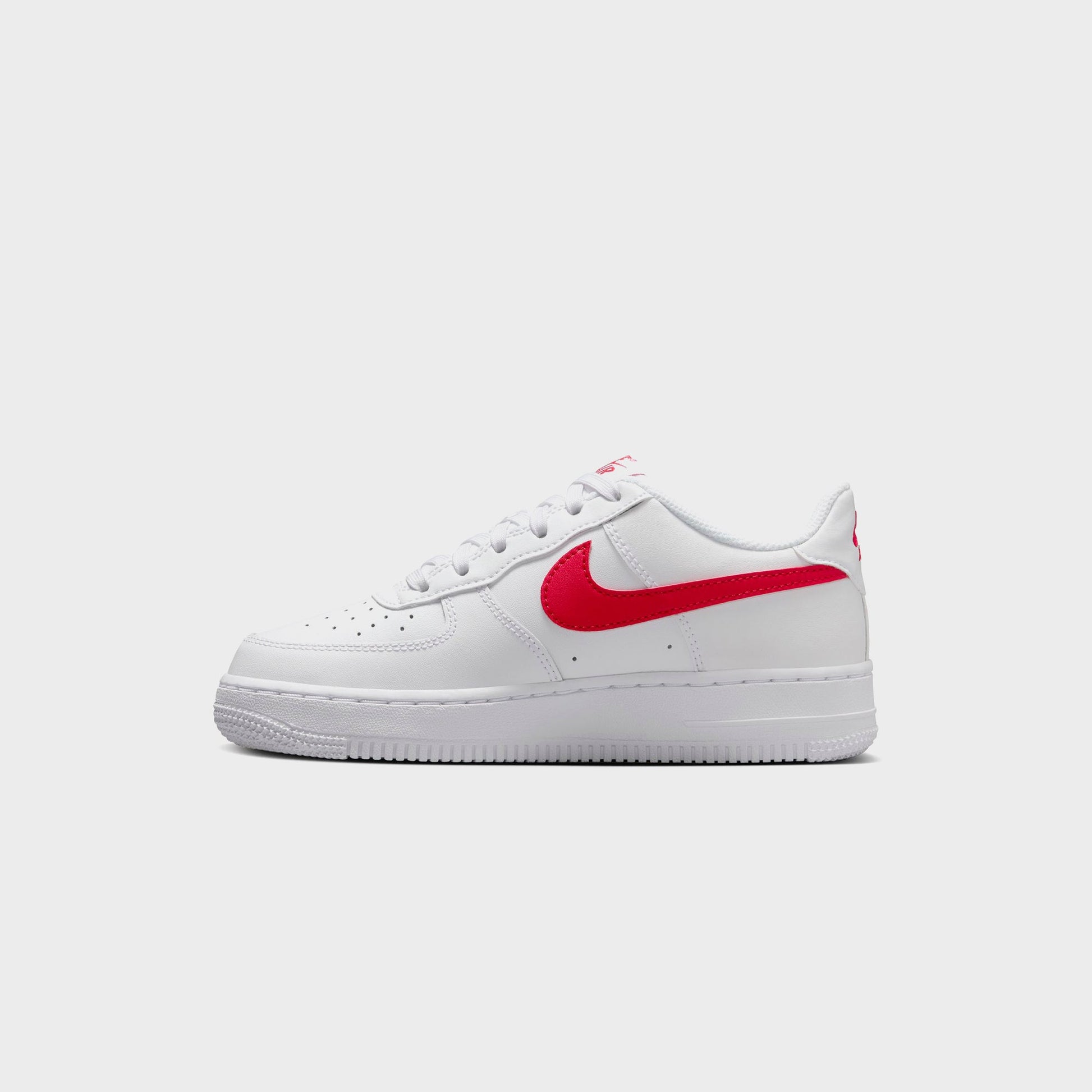 Kids|Men Kith Nike GS Air Force 1 LV8 - White / University Red