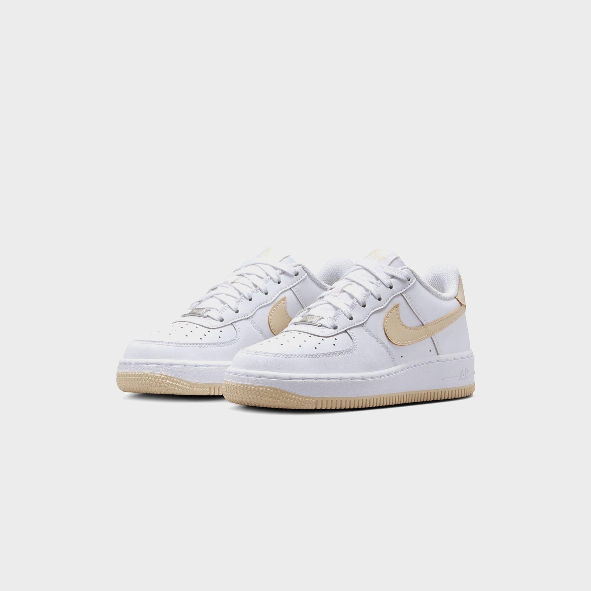 Men|Kids Kith Nike GS Air Force 1 Bg - White / Light Khaki