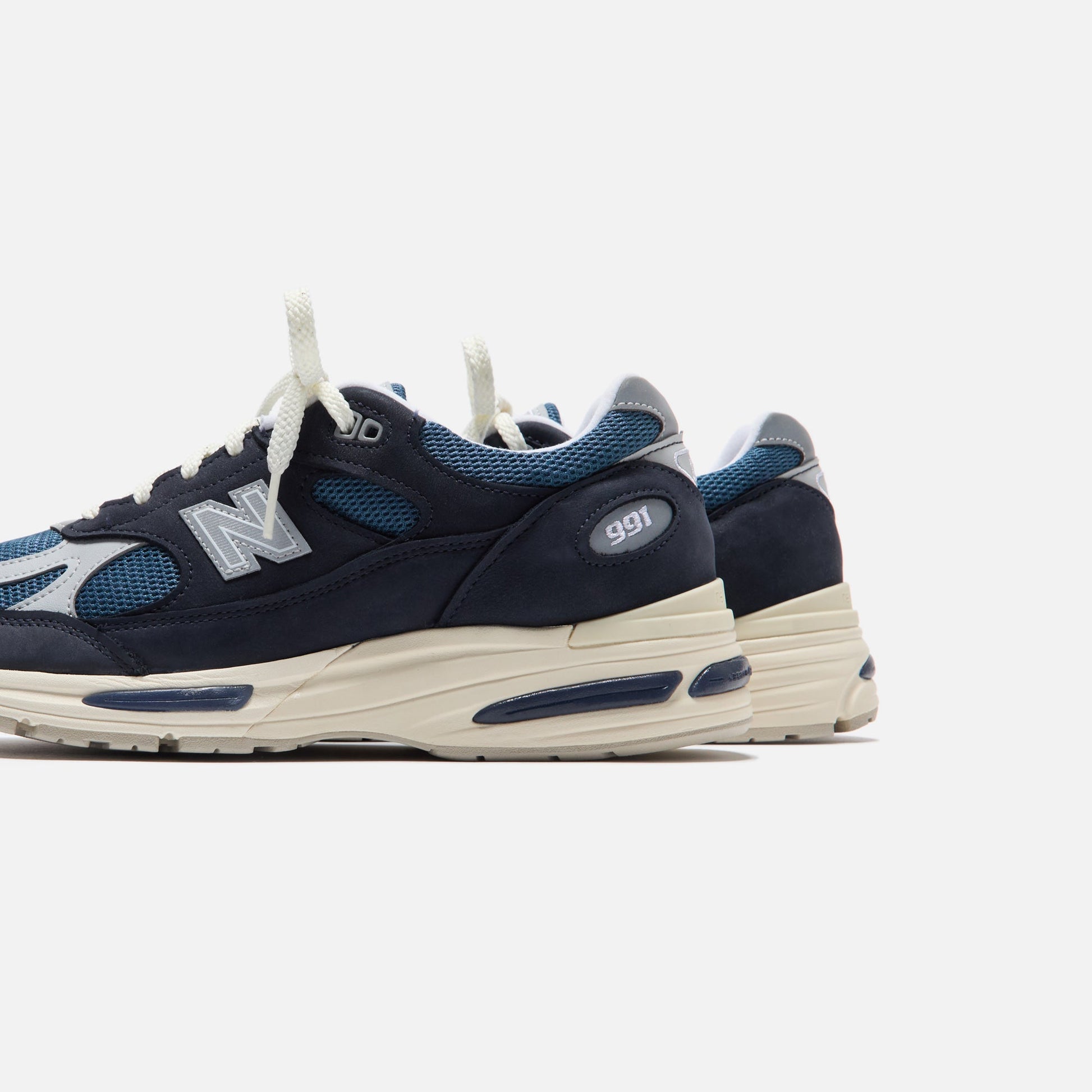 Men Kith New Balance Made in UK 991v2 - Vintage Navy / Grey