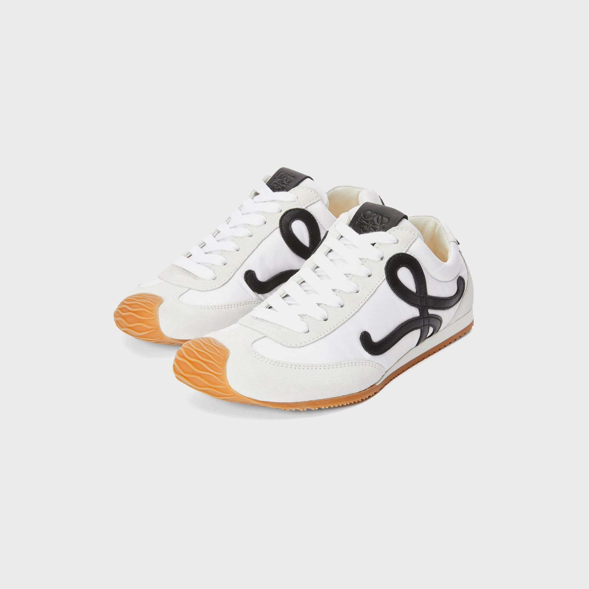 Men Kith Loewe Ballet Runner 2.0 - White / Black