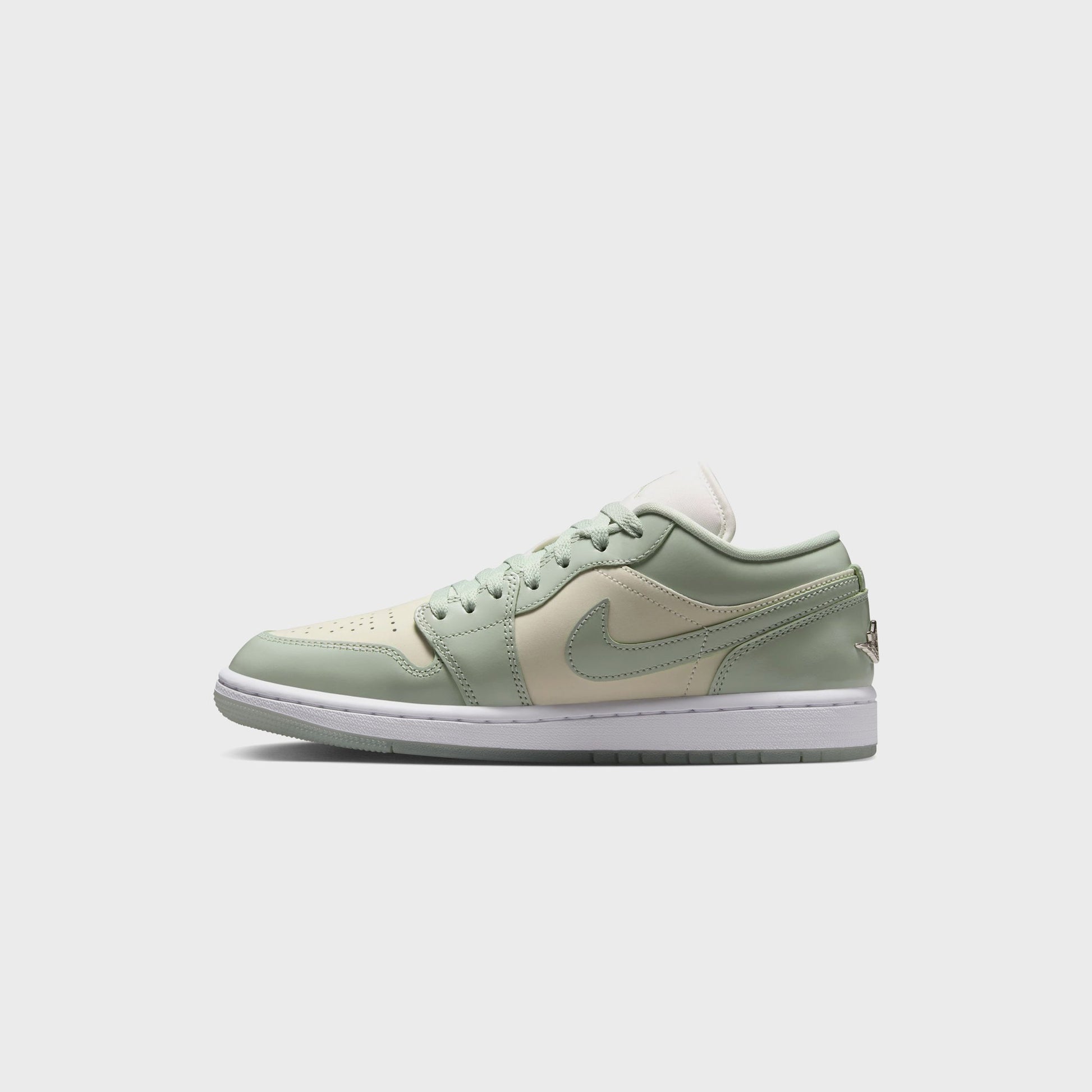 Women Kith Jordan WMNS Air Jordan 1 Low SE - Sail / Seafoam / Metallic Silver / W