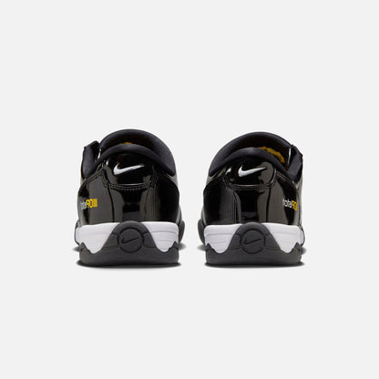 Men Kith Nike Total 90 III - Black / White / Metallic Silver