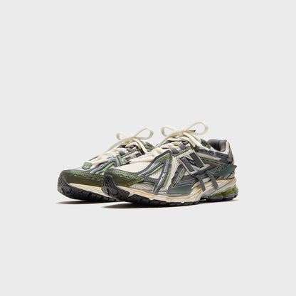 Men Kith New Balance 1906A - Olive Juice / Sea Salt / Woodland