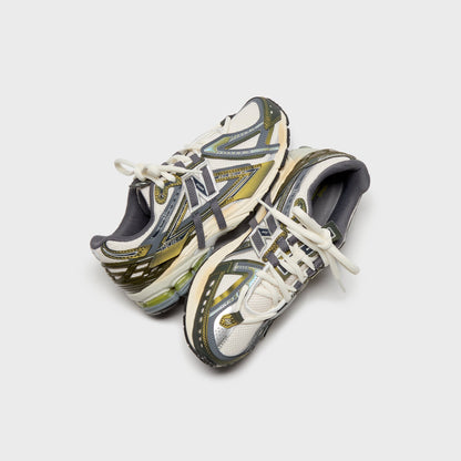 Men Kith New Balance 1906A - Olive Juice / Sea Salt / Woodland