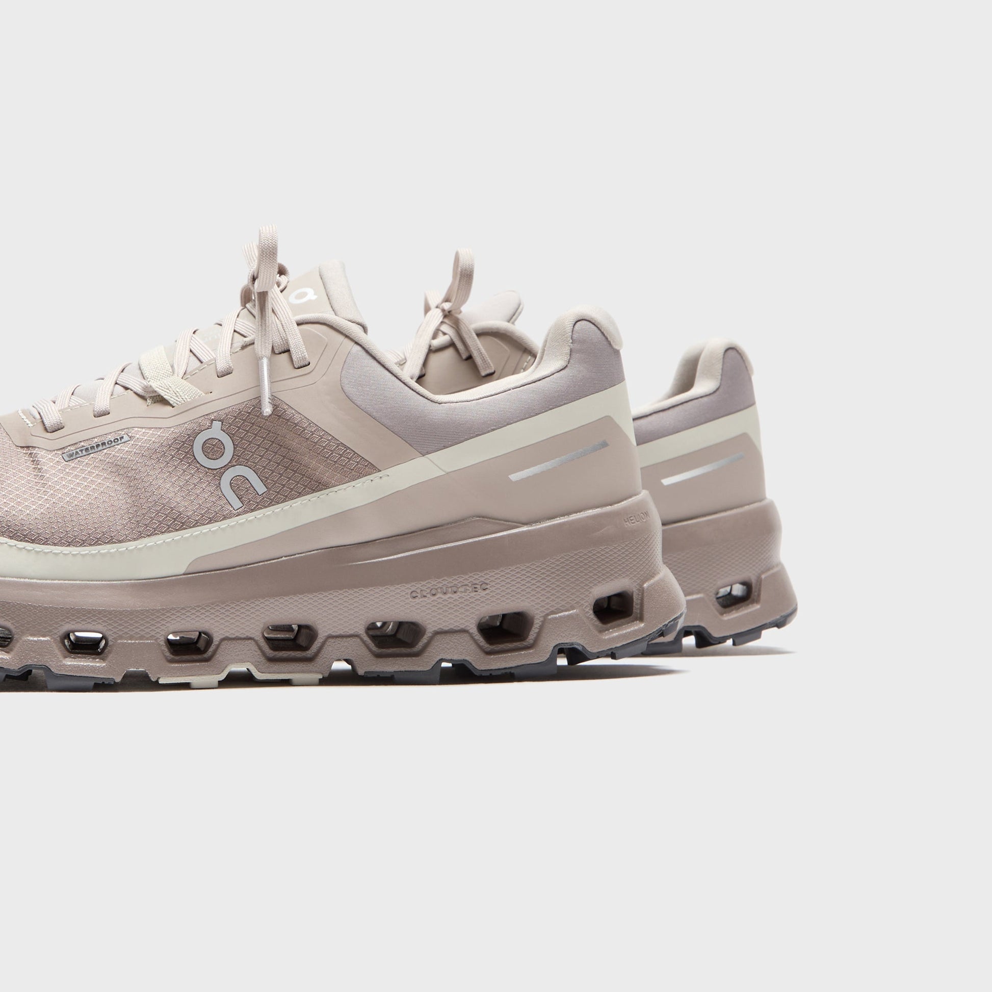 Men Kith On Running Cloudvista 2 Waterproof - Fog / Cinder