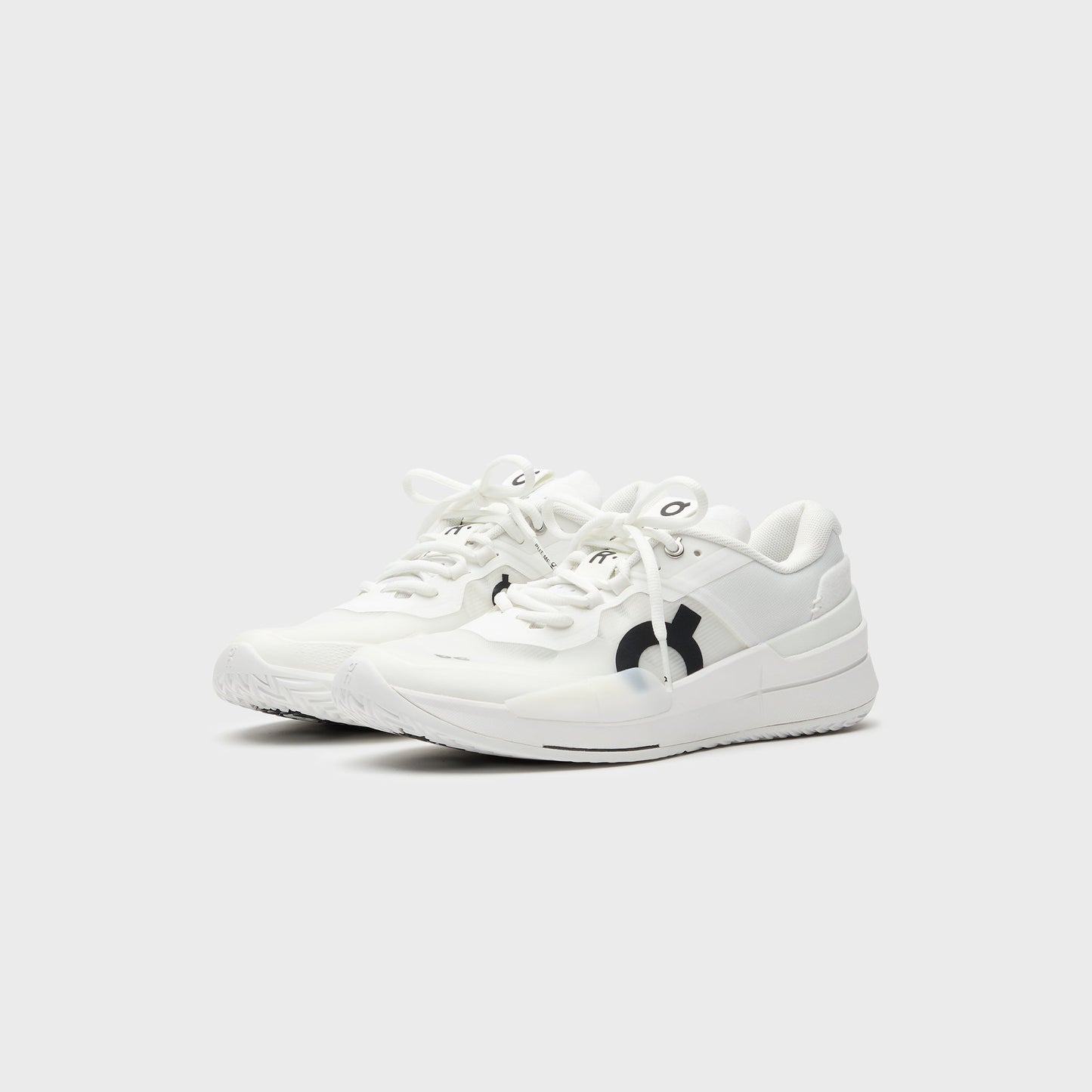 Men Kith On Running The Roger Pro 2 - All White