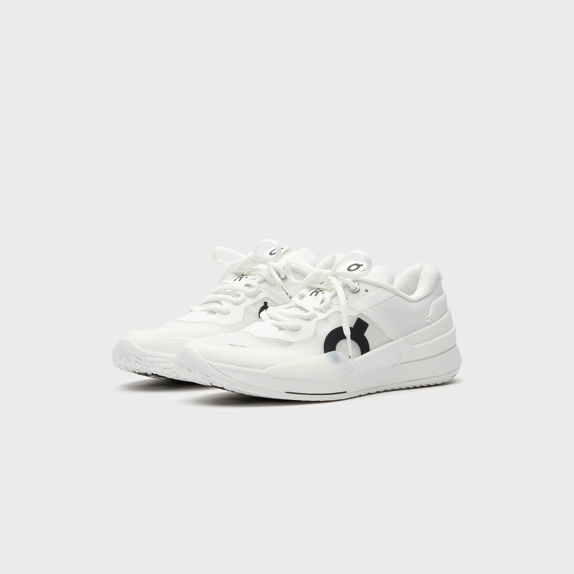 Men Kith On Running The Roger Pro 2 - All White