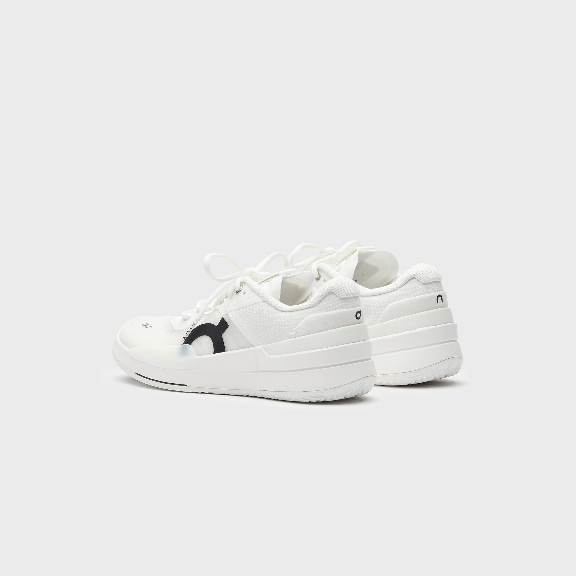 Men Kith On Running The Roger Pro 2 - All White
