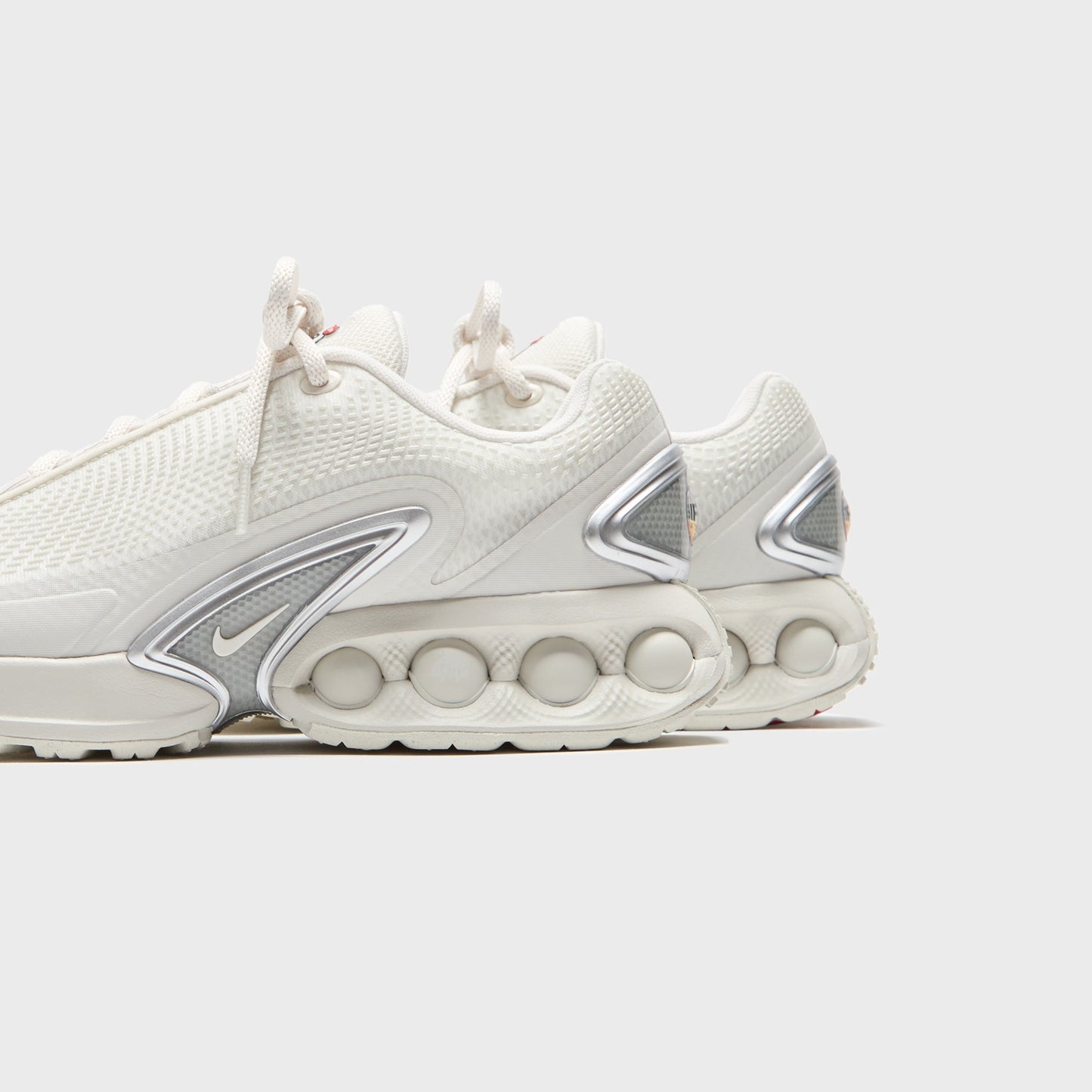 Men Kith Nike Air Max Dn - Phantom / Light Bone / Metallic Silver