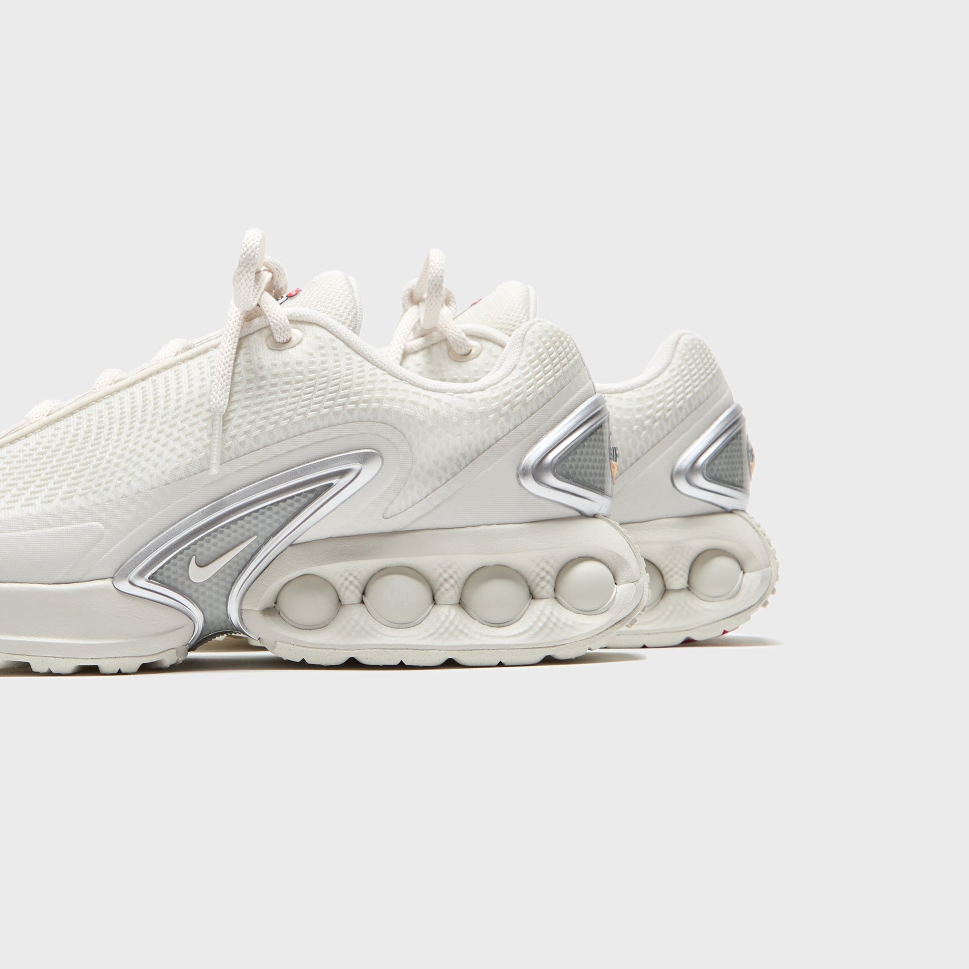 Men Kith Nike Air Max Dn - Phantom / Light Bone / Metallic Silver