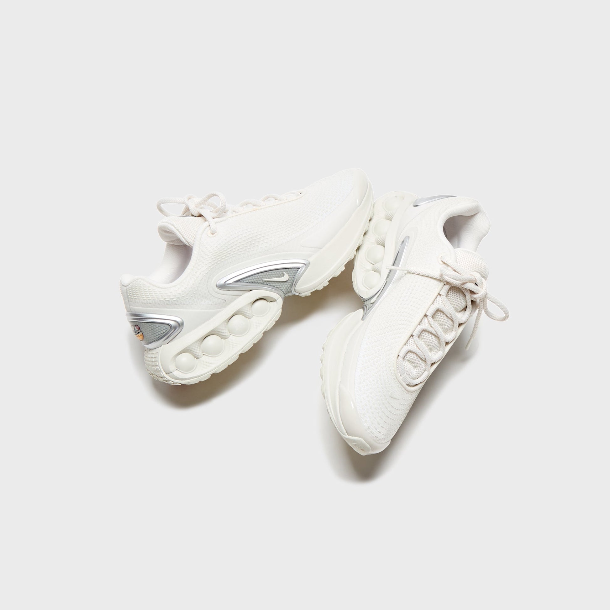 Men Kith Nike Air Max Dn - Phantom / Light Bone / Metallic Silver