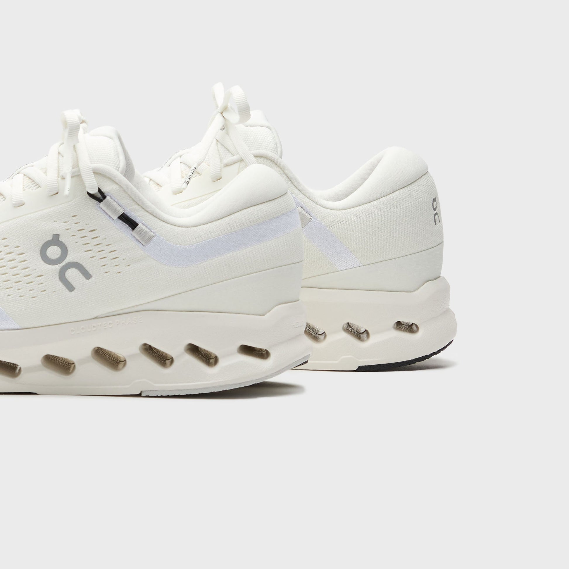 Men Kith On Running Cloudsurfer 2 - Ivory