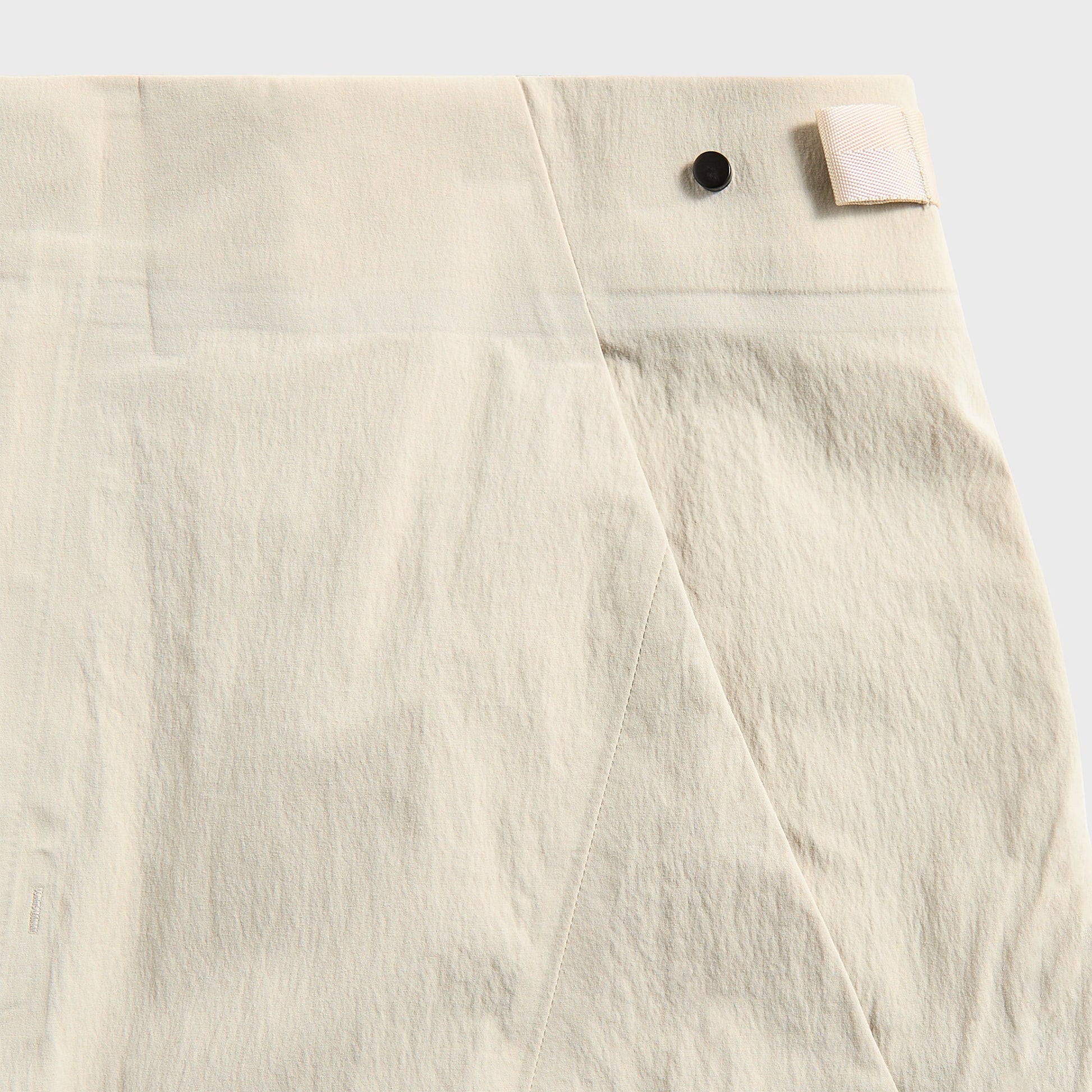Men Kith Veilance Spere LT Cargo Pant - Dark Cocoon