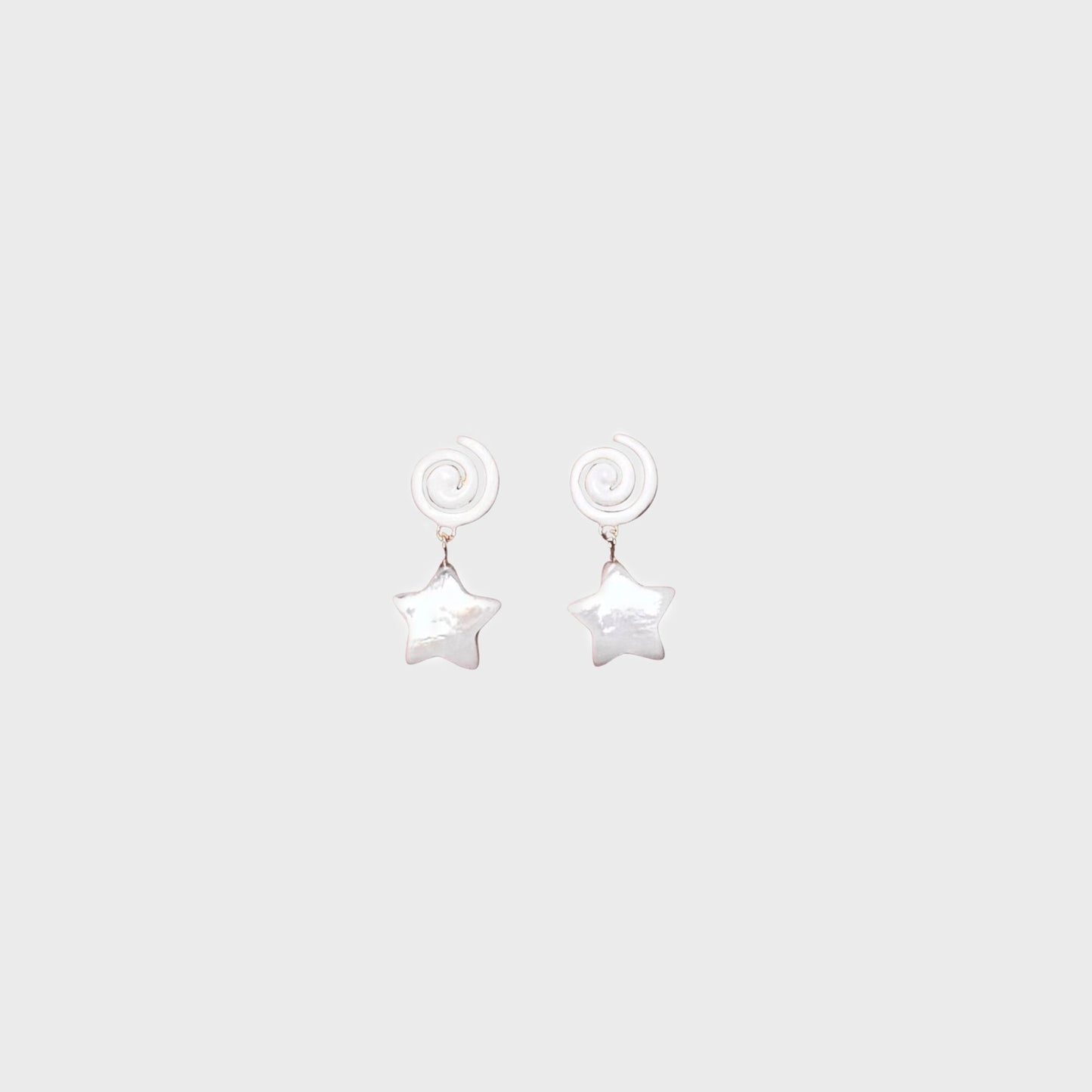 Women Kith Notte Swirly Star Glow Earring - White