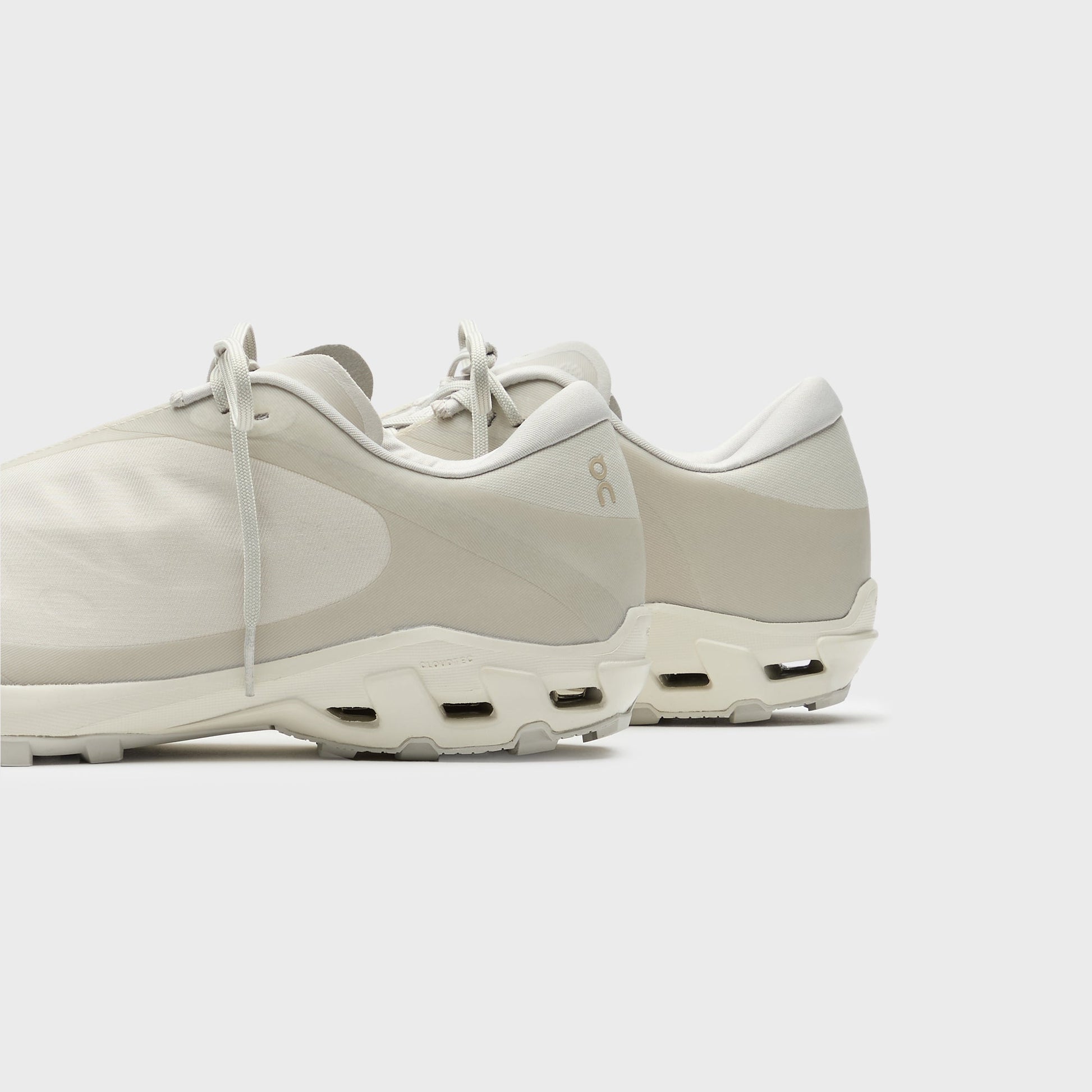 Men Kith On Running x Post Archive Faction Cloudventure Peak - Ice / Moon