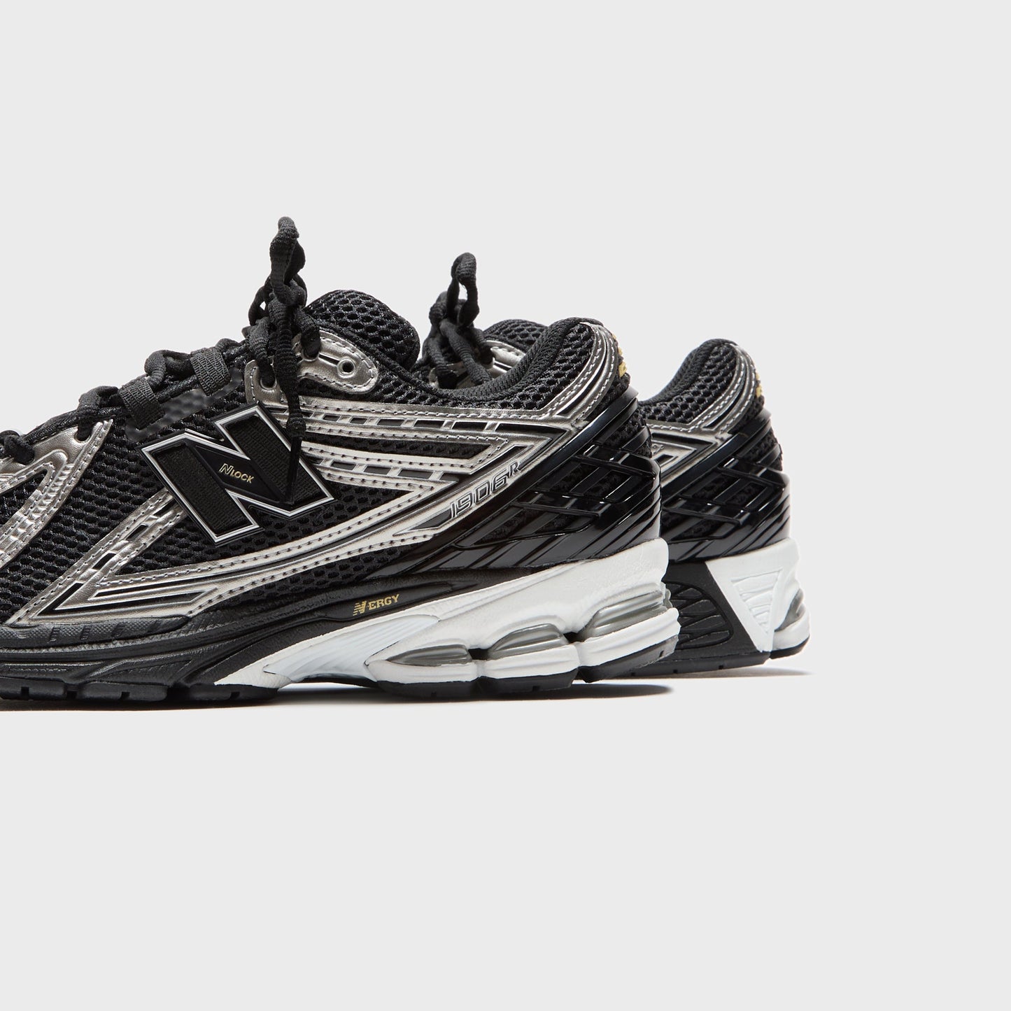 Men Kith New Balance 1906 - Black / Dark Silver Metallic