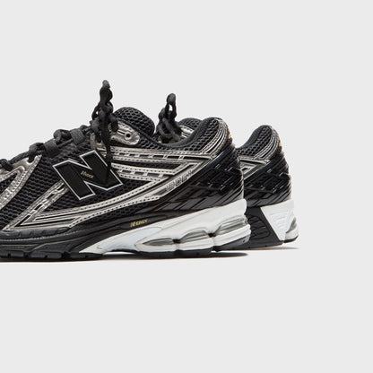 Men Kith New Balance 1906 - Black / Dark Silver Metallic