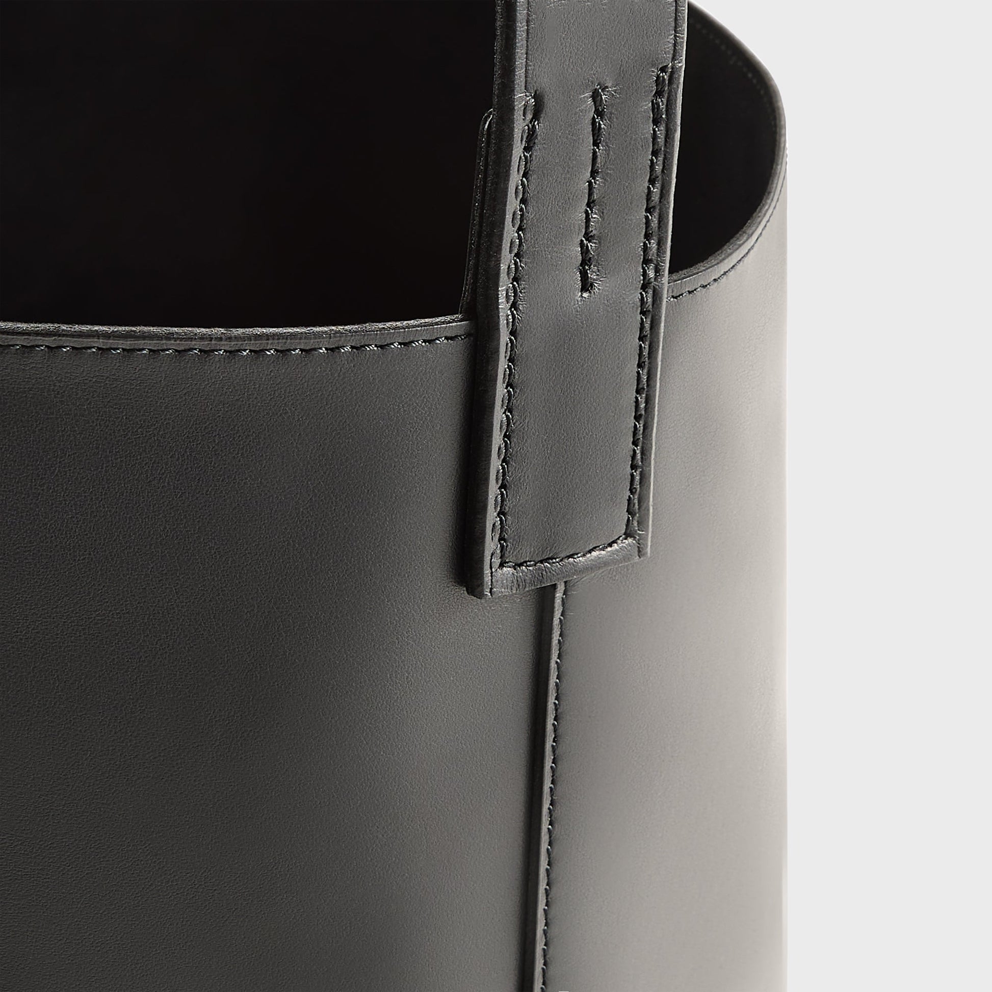 Men Kith Auralee Leather Shoulder Bag Made by Aeta - Black