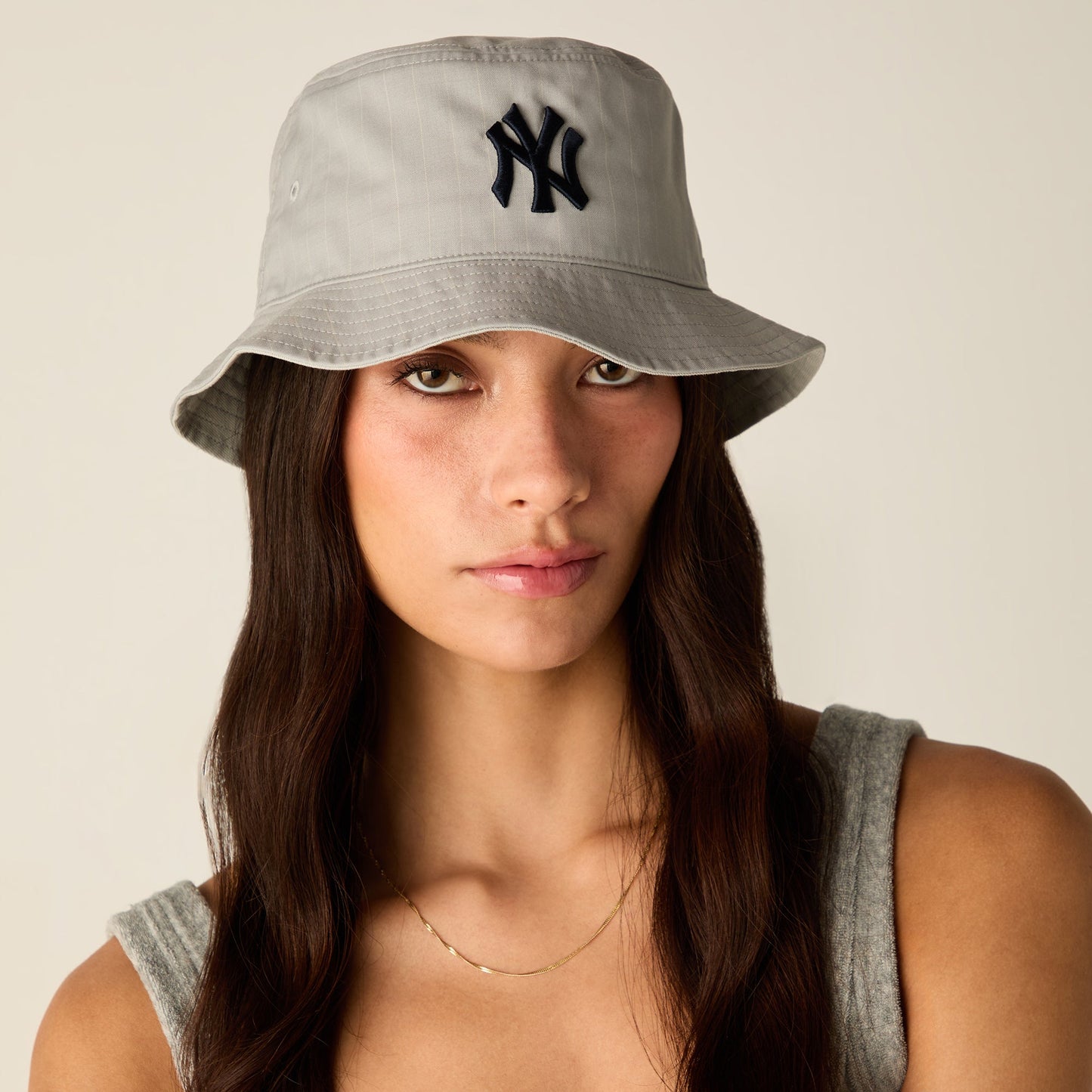 Women Kith Kith Women & '47 for the New York Yankees Bucket Hat - Sandrift